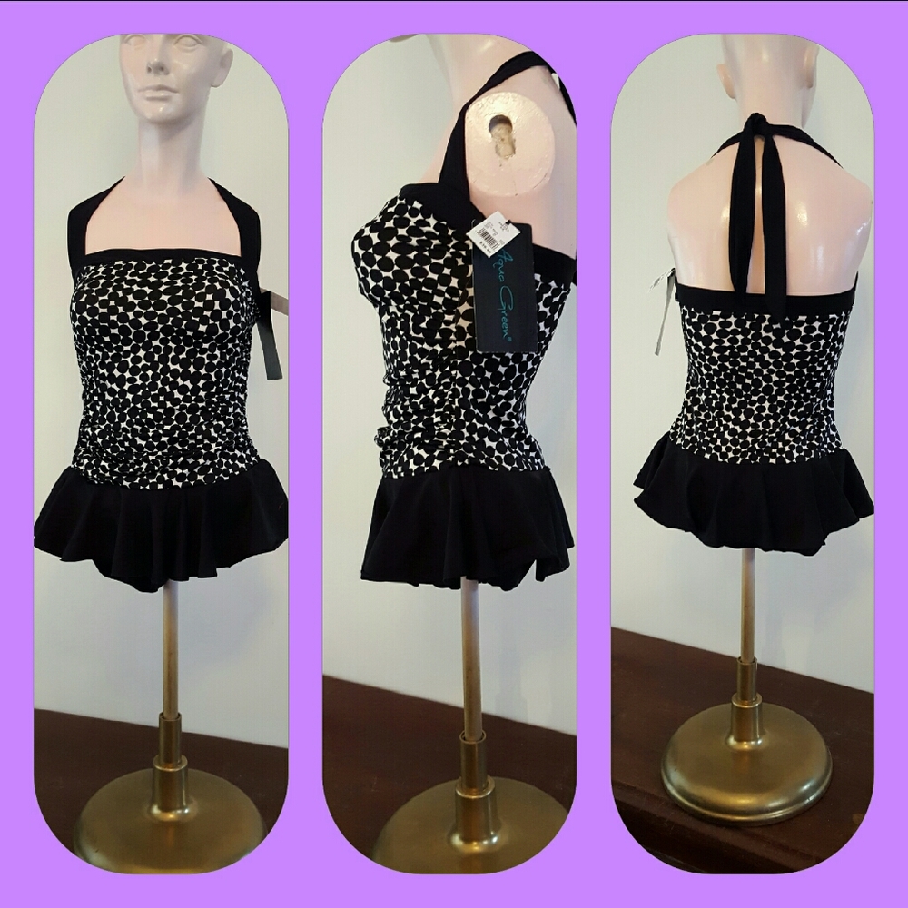 Flirty skirted maillot swimsuit